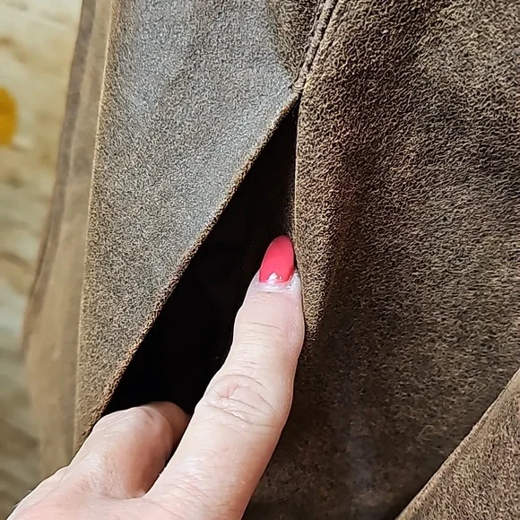 VINTAGE ARMANI COLLEZIONE BROWN DISTRESSED LEATHER ZIP-UP JACKET - Picture 11 of 16